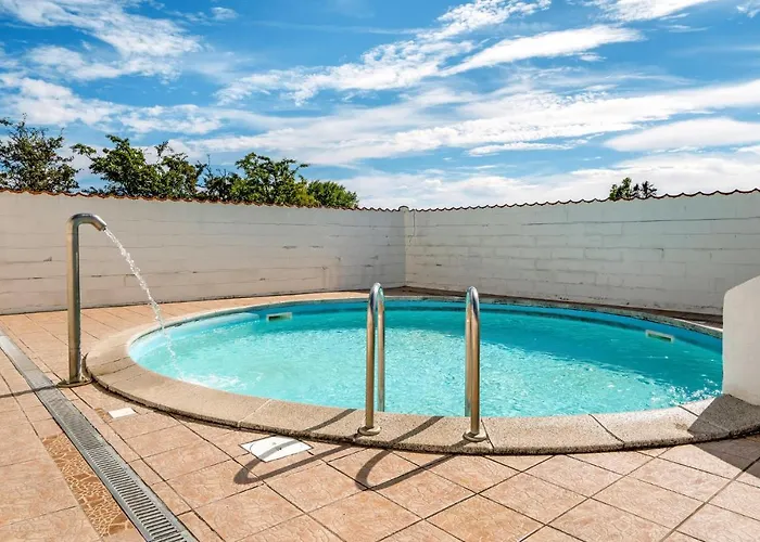 Cozy In With Kitchen Semesterbostad